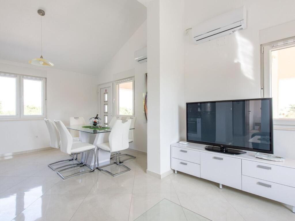 Apartmani Velic 维尔 外观 照片